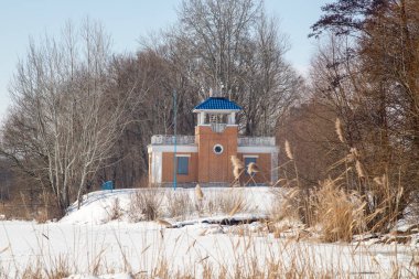 Parkın kış manzarası