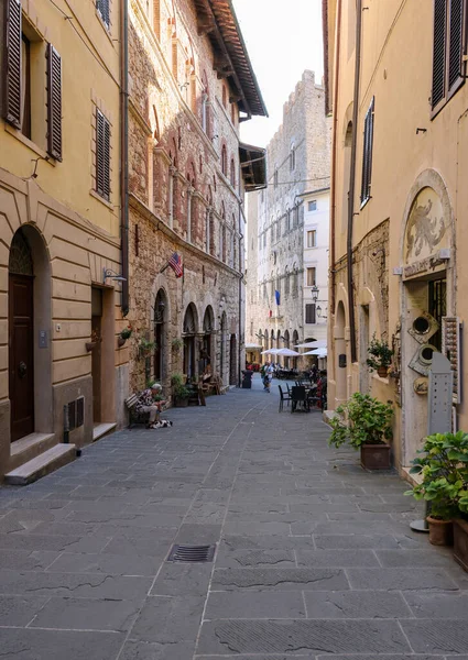イタリアのマッサ マリッティマ 2022年9月11日 イタリアのトスカーナ州のシッタ スローとしても知られるマッサ マリッティマの旧市街 — ストック写真