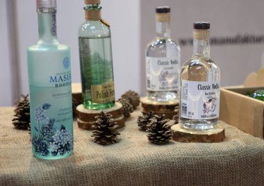 Cracow, Polonya - 17 Kasım 2022: Uluslararası Şarap Fuarı ENOEXPO, Krakow. Dünyanın dört bir yanından şarap üreticileri ithalat dağıtımcıları ve temsilcileriyle tanışıyor.. 