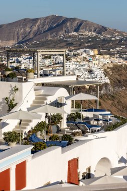 Santorini Adası, Cyclades, Yunanistan 'da Imerovigli' de beyazlatılmış evler