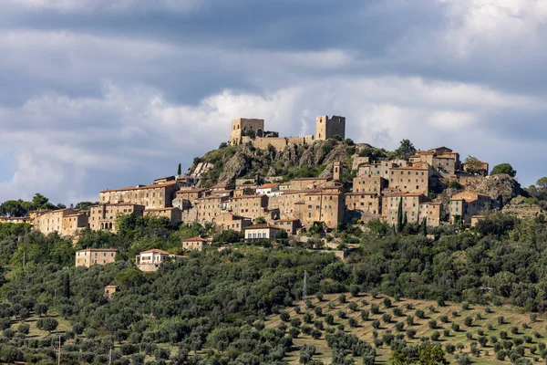 Montemassi Οχυρωμένο Χωριό Στην Επαρχία Grosseto Τοσκάνη Ιταλία — Φωτογραφία Αρχείου