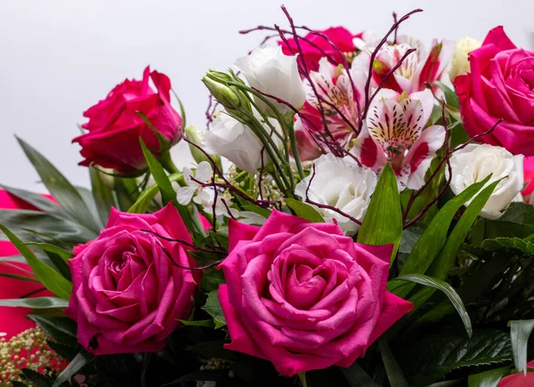 Beautiful Florist Bouquet Roses Freesias — Stock fotografie