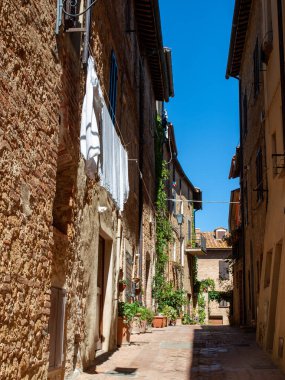 Pienza, İtalya - 12 Eylül 2022: Pienza, Toskana 'da küçük bir köy, Rönesans' ın ideal şehri ve pekorino peynirinin başkenti olarak bilinir. UNESCO Dünya Mirası Alanı.