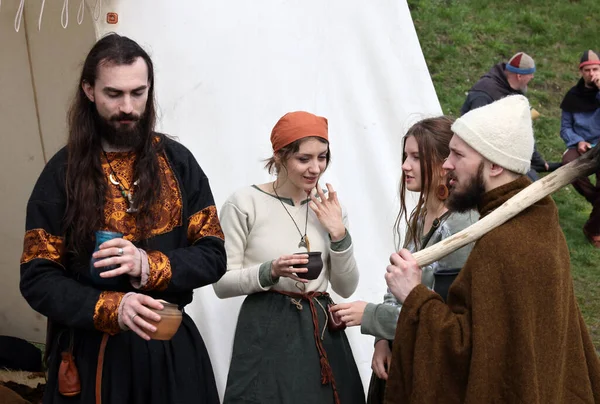 stock image Krakow, Poland - April 11, 2023: Unidentified participants of Rekawka - Polish tradition, celebrated in Krakow on Tuesday after Easter. Currently has the character of festival historical reconstruction