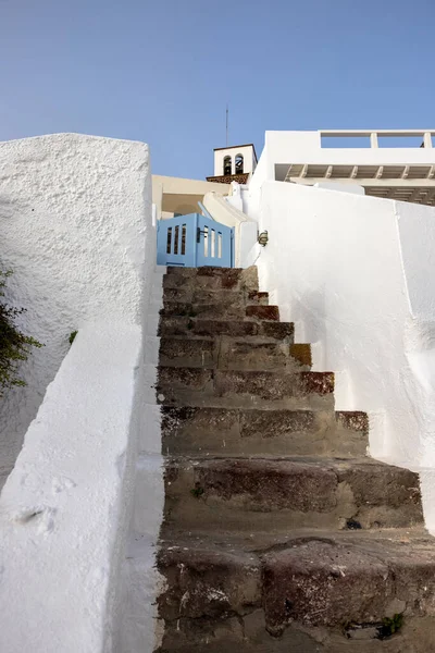 Wąskie Kamienne Kroki Tradycyjny Kawałek Architektury Wyspie Santorini Grecja — Zdjęcie stockowe