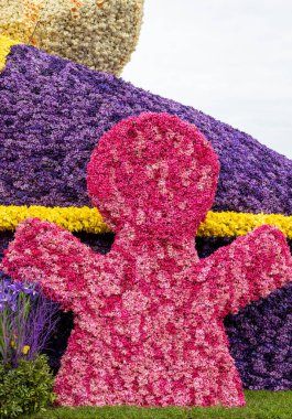 Noordwijk, Hollanda - 22 Nisan 2023: Bloemencorso Bollenstreek 'te Noordwijk' ten Hollanda 'daki Haarlem' e her yıl düzenlenen Bahar Çiçeği Geçidi 'nde muhteşem çiçekler kaplandı. 