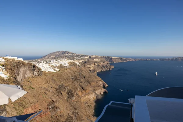 Vista Panorámica Los Acantilados Caldera Santorini Desde Pueblo Imerovigli Isla — Foto de Stock