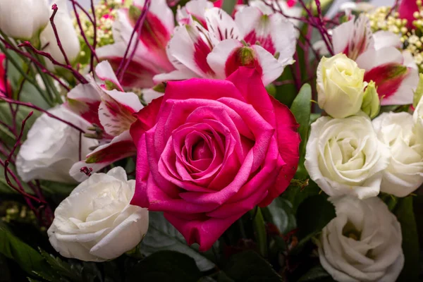 Beautiful Florist Bouquet Roses Freesias — Stock fotografie
