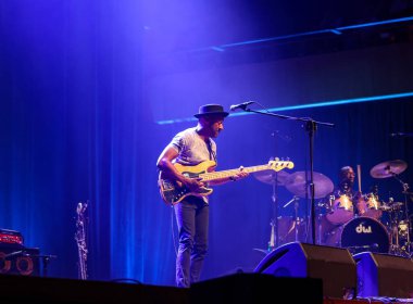 Cracow, Polonya - 17 Temmuz 2023: Marcus Miller Avrupa Turu 2023 Krakow 'da düzenlenen 28. Yaz Caz Festivali' nde Kongre Merkezi ICE Cracow 'da sahnelendi. 