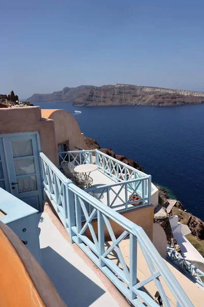 Oia Santorini Greece July 2021 Whitewashed Houses Terraces Beautiful View — Stock Photo, Image