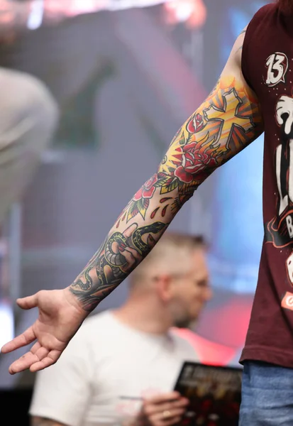 Krakow Polen Juni 2022 Oidentifierad Deltagare Tävlingen Den Bästa Tatueringen Stockfoto