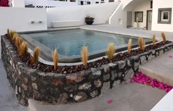 Imerovigli Santorini Greece July 2021 Whitewashed Houses Terraces Pools Beautiful — Stock Photo, Image