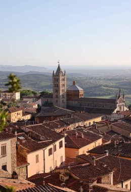 Sahip Marittima eski kasaba ve San Cerbone Duomo katedrali. Toskana, İtalya.