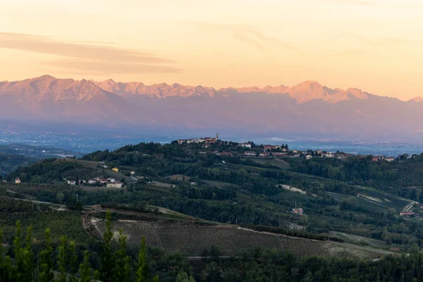 Veduta Delle Alpi All Alba Dal Piemonte Italia — Foto Stock