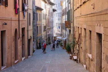 Sahip Marittima, İtalya - 11 Eylül 2022: Tuscany, İtalya 'daki eski Sahip Marittima kasabası, aynı zamanda Citta Slow olarak da bilinir. 