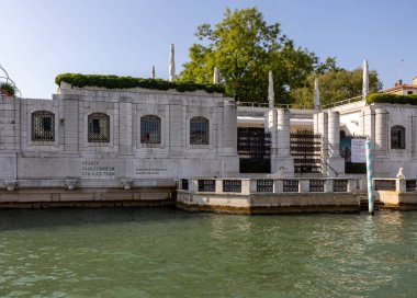 Venedik, İtalya - 6 Eylül 2022: Peggy Guggenheim Büyük Kanal Koleksiyonu, Venedik 