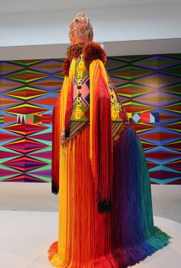 Venedik, İtalya - 7 Mayıs 2024: Venedik 'te Yabancılar Her Yerde 60. Venedik Sanat Bienali. Jeffrey Gibson 'ın beni ABD Pavillon' a yerleştirdiği yer.. 