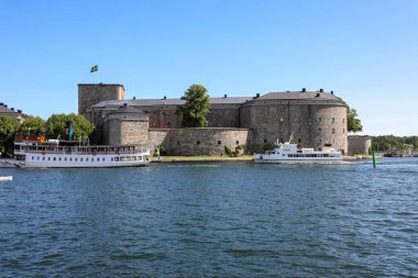 Vaxholm, İsveç - 27 Temmuz 2023 - Vaxholm Kalesi, Stockholm Takımadası 'ndaki Vaxholmen Adası' nda bulunan tarihi bir kaledir.