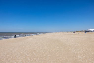 Katwijk, Hollanda - 19 Nisan 2023 Sahil ve Kuzey Denizi Katwijk aan Zee, Hollanda.