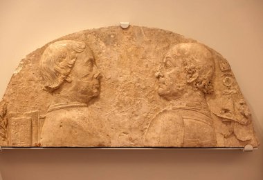 Urbino, İtalya - 12 Eylül 2024: Federico da Montefeltro ve Ottaviano Ubaldini 'nin portreleri Bottega di Ambrogio Barocci tarafından Urbino, İtalya' daki Ducal Palace 'da