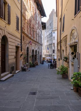 Sahip Marittima, İtalya - 11 Eylül 2022: Tuscany, İtalya 'daki eski Sahip Marittima kasabası, aynı zamanda Citta Slow olarak da bilinir. 