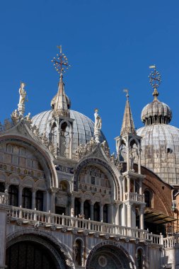 İtalya, Venedik 'teki Saint Mark Bazilikasının güney cephesi.