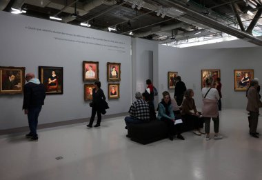 Paris, Fransa - 19 Mart 2025: The Center Pompidou 'da Suzanne Valadon' un monografik sergisi (1865-1938), cesur ve ikonik bir sanatçı ve neslinin en önemli örneklerinden biri.. 