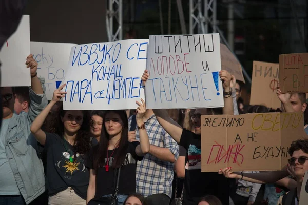 Protesty Belgradzie Hasłami Przeciwko Rządowi Jego Bezczynność Walce Przemocą Szkołach — Zdjęcie stockowe