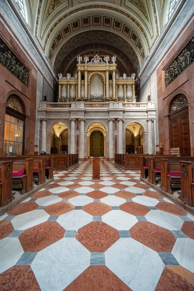 埃斯兹特戈姆大教堂漂亮的内部 — 图库照片
