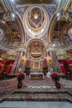 MDINA, MALTA - 19 DEC 2024: The Church of the Annunciation, Carmelite Kilisesi olarak da bilinir. 19 yaşında. Aralık 2024