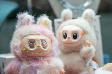 Side, Türkiye 29 Temmuz 2025. Labubu oyuncakları bir dükkanda.