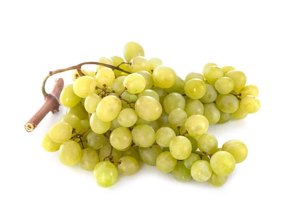 白色背景前的绿色葡萄 — 图库照片