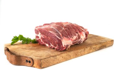 Beyaz arka planda domuz kaburgası