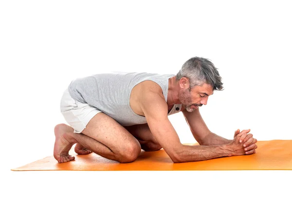 Pria Dan Hatha Yoga Asana Depan Latar Belakang Putih — Stok Foto