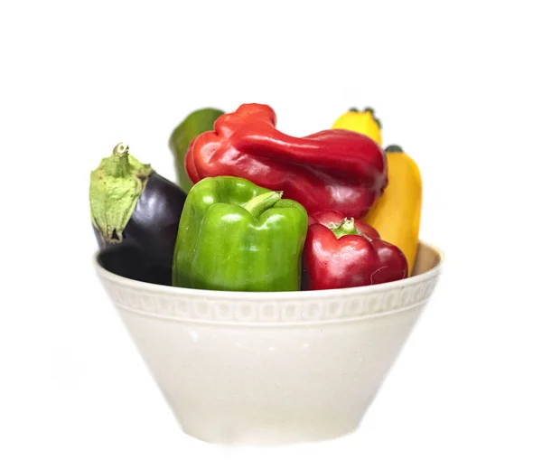 背景为白色的夏季蔬菜 — 图库照片