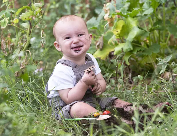 Young Baby Gardening Her Kitchen Garden — Stock Photo, Image