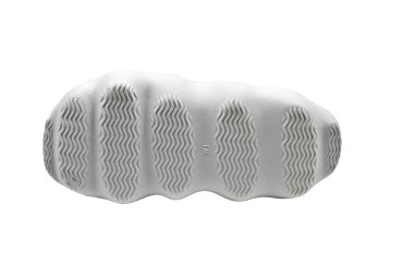 Sırtı olmayan takunyalı yaz ayakkabıları. Rahat olmak, yüksek topuklulara iyi bir alternatiftir..