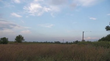 Gün batımında güzel kırsal manzaralar, Korolevka Novomoskovsk köyü Ukrayna bölgesi.