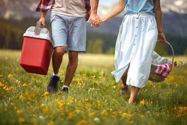 Detail Young Adult Caucasian Couple Holding Hands Walking Nature Carrying — Stock Photo, Image