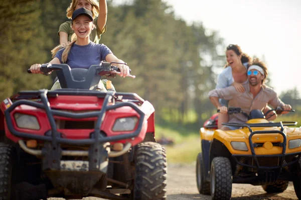 Young People Ride Quads Road Nature Extreme Sport — Stock Photo, Image