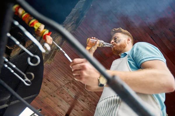 Chef Confidently Tending Grill One Hand Skillfully Flipping Sizzling Meats — Stock Photo, Image