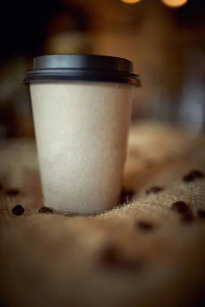 Kartondobozos Csésze Kávé Műanyag Borítással — Stock Fotó