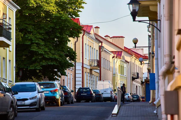 Grodno Bělorusko Června 2019 Historická Část Grodna Pěknými Dvoupatrovými Domy — Stock fotografie