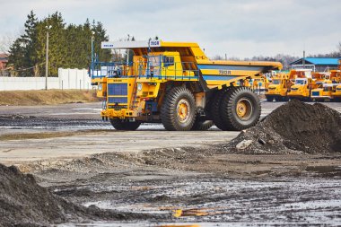 Zhodino, Belarus - 05 Mart 2019 - Otomatik pilotlu yeni BelaZ modeli