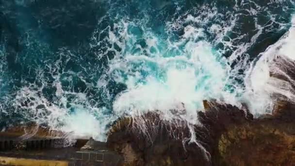 Vista Superior Surf Forte Oceano Atlântico Belo Vídeo Para Relaxamento — Vídeo de Stock