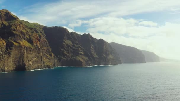 View Incredible Norwegian Fjords Ocean Hits Rocks — Stock Video