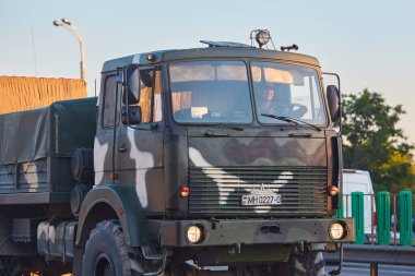 MINSK, BELARUS - 23 Mayıs 2019 - askeri tatbikatlar sırasında mekanik gülümseme