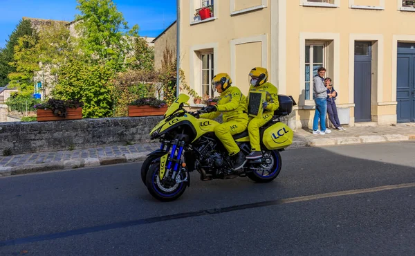 Bonneval France October 2021 Timekeeper Yellow Bike Lcl Drives Bonneval — Stock Photo, Image