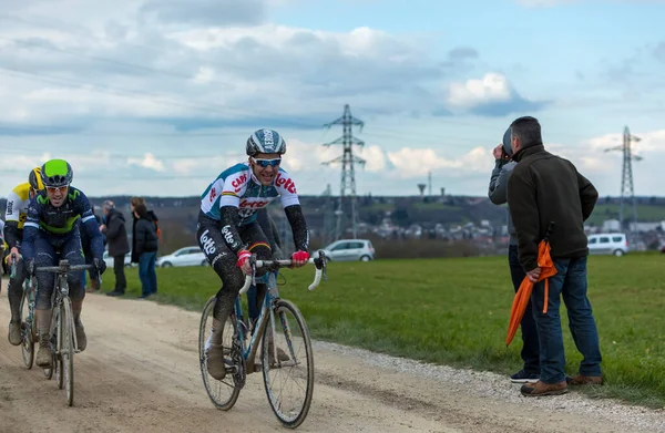 Vendome Francie Března 2016 Cyklisté Pelotonu Špinavé Cestě Tertre Motte — Stock fotografie