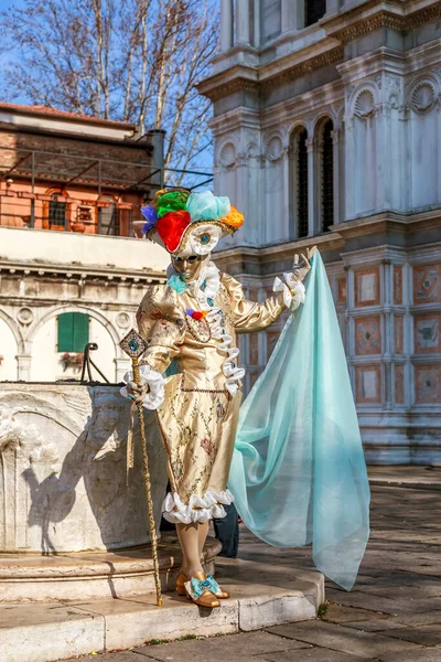 Veneza Itália Fevereiro 2012 Retrato Ambiental Uma Pessoa Usando Traje — Fotografia de Stock